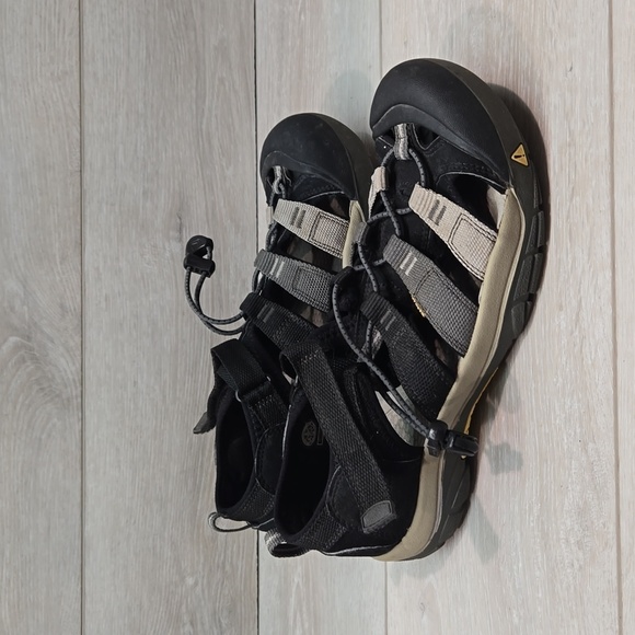 Keen Mens Outdoor Hiking Fisherman Whisper Sandals shoes sz 6 - Picture 1 of 12